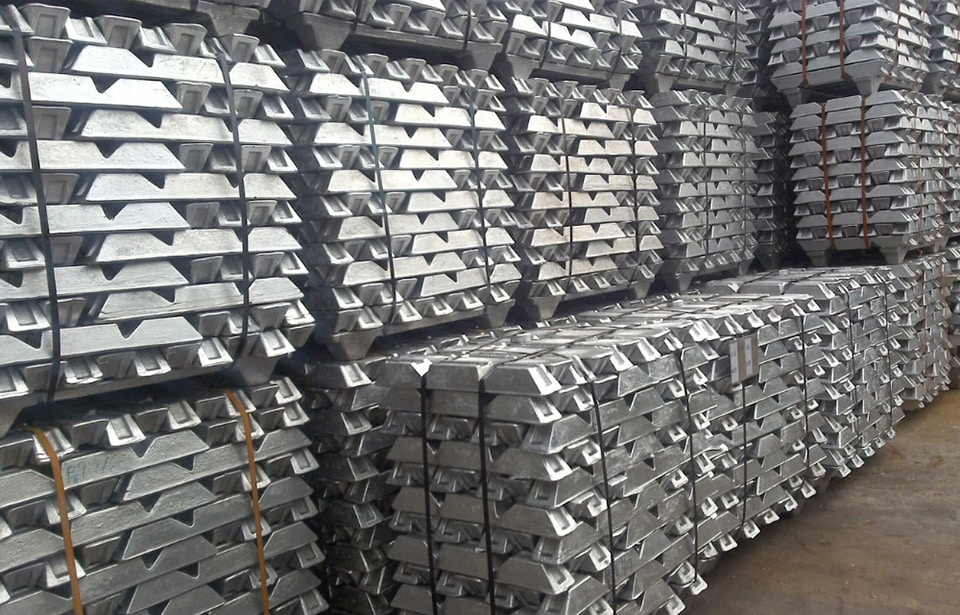 Aluminum casting material — lightweight aluminum ingots for precision casting of industrial components