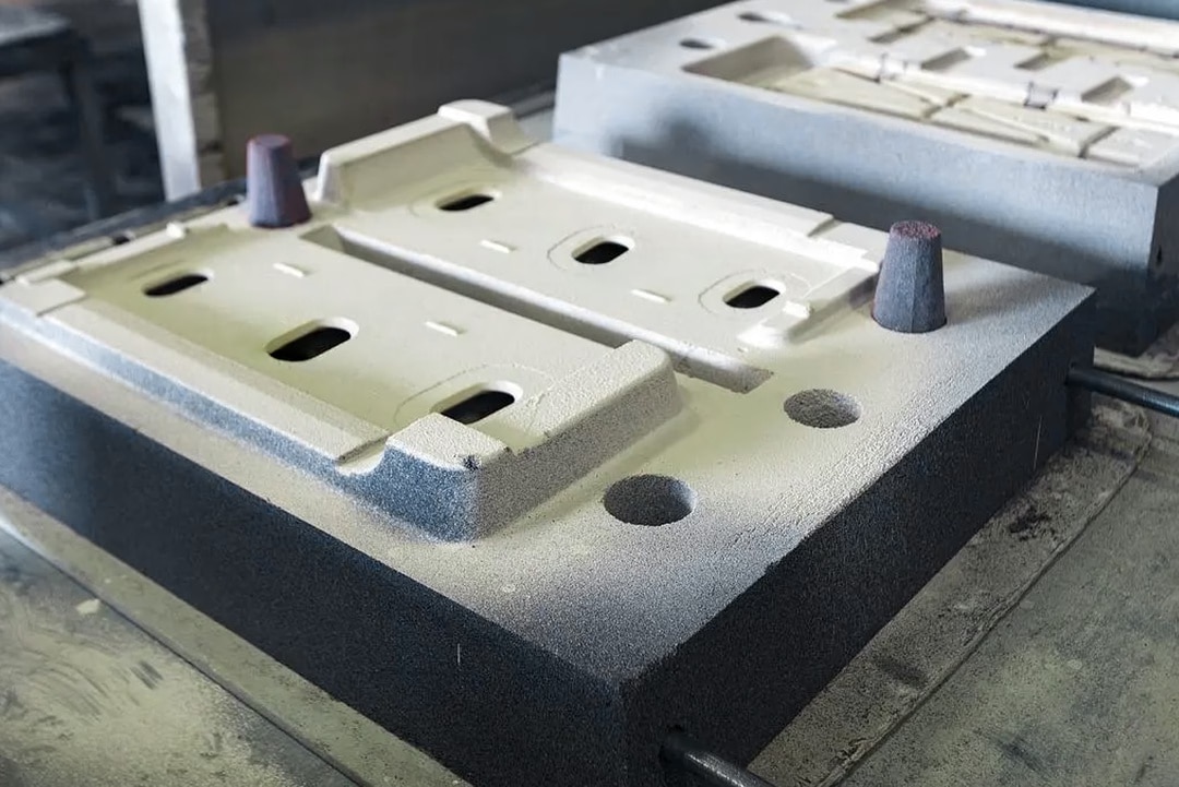 Sand casting — versatile metal casting process for large industrial components and low-volume production